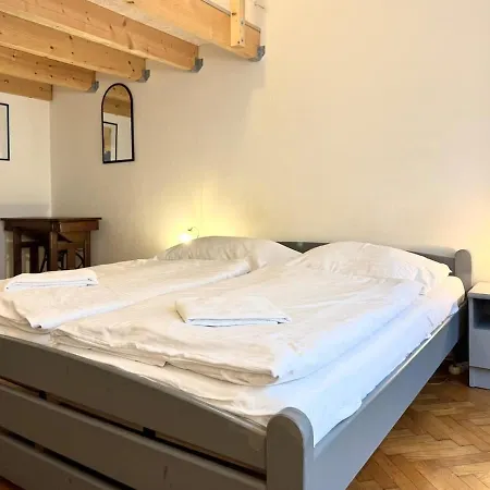 Appartement Family 2bdr In Historical Vinohrady Praag