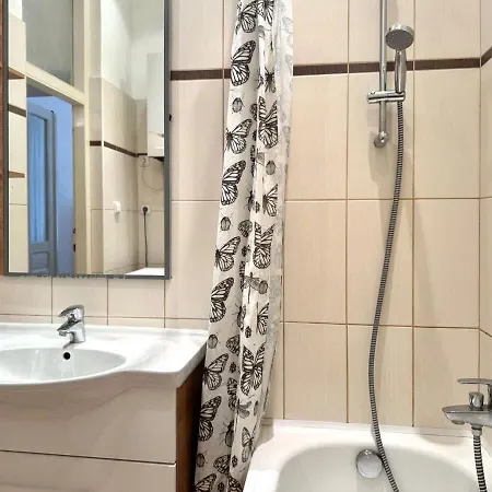 Appartement Family 2bdr In Historical Vinohrady Praag
