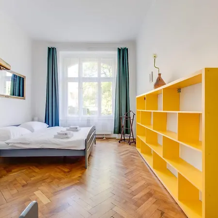 Апартаменты Family 2bdr In Historical Vinohrady Прага