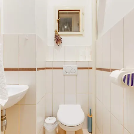 Апартаменты Family 2bdr In Historical Vinohrady